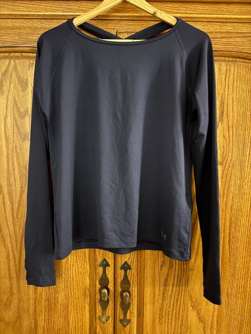 Under Armour Women's Long Sleeve Crew Neck Tee in Navy Blue